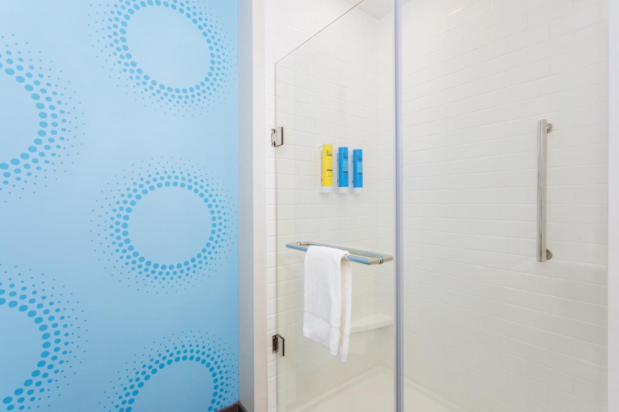 Tru By Hilton Panama City Beach Upper Grand Lagoon Exterior photo